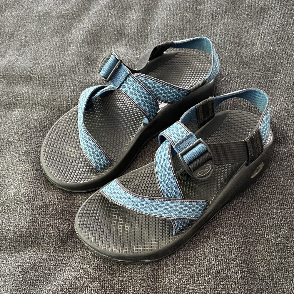 Chaco men’s Blue and Black Strappy Sandals